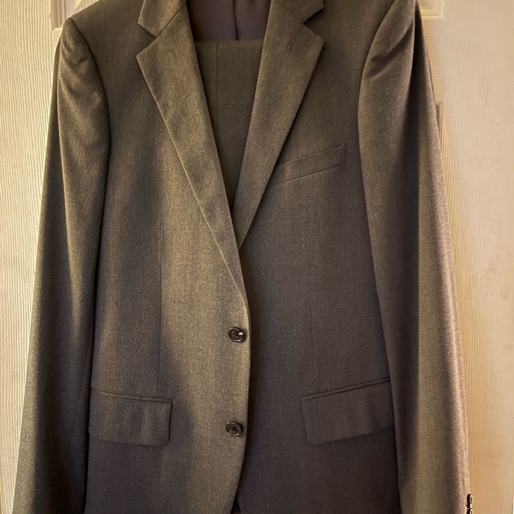 Men’s/Young Men’s Gray Suit Coat and Trousers.
